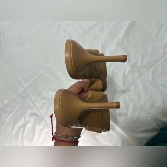 Anne Michelle Camel Heeled Sandals size 7.5 - Picture 8 of 10